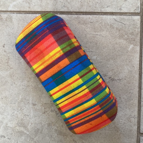 Moda International Dark Purple Sunglasses & Hard Shell Case - Picture 12 of 14